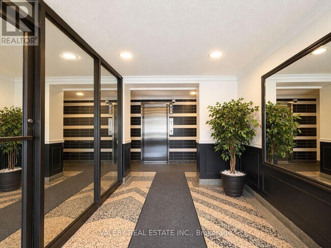 Photo - 11 Glenburn Ave Unit 304