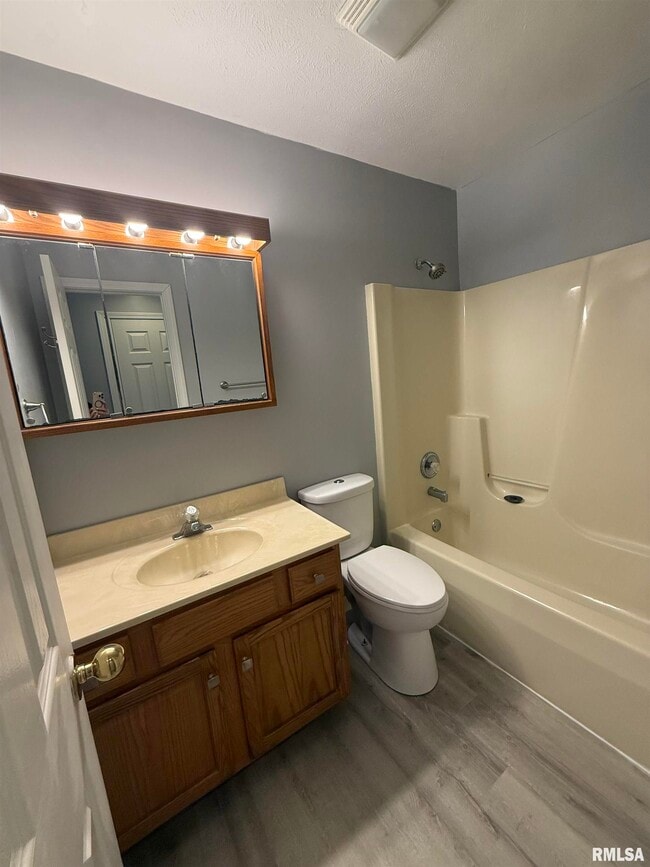 Photo - 212 Eagle Ridge Dr