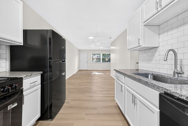 Photo - 1811 Stetson Rd