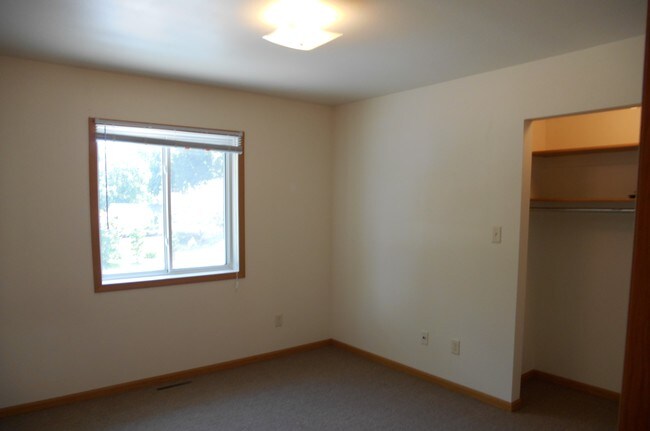 Photo - 307 W 21st St