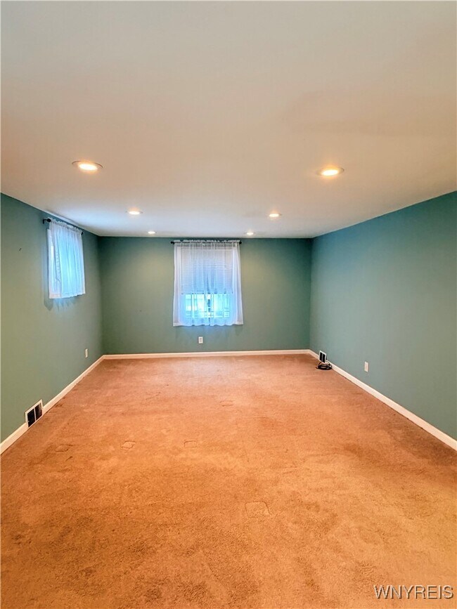 Photo - 79 E Toulon Dr