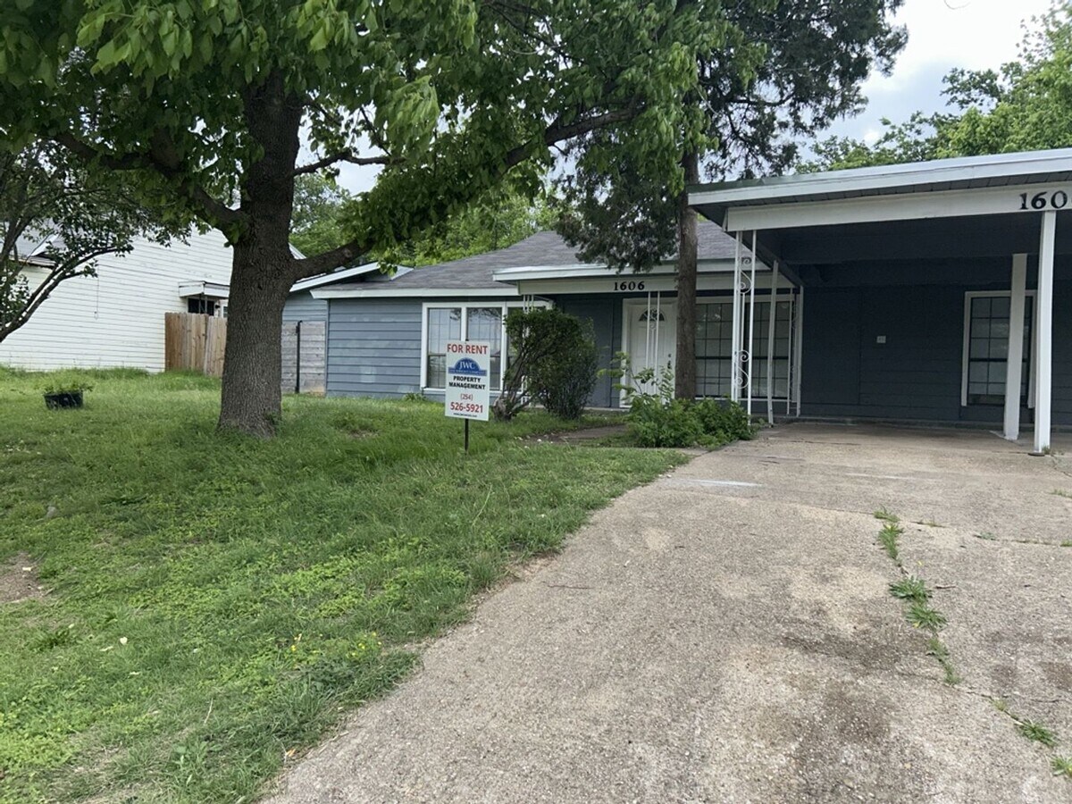 Photo - 1606 Stewart St