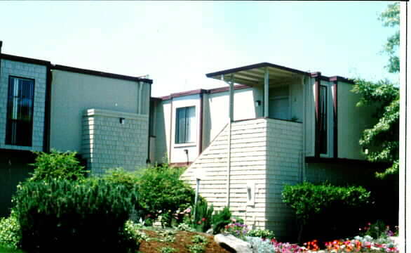 Villa Creek - Villa Creek Apartments