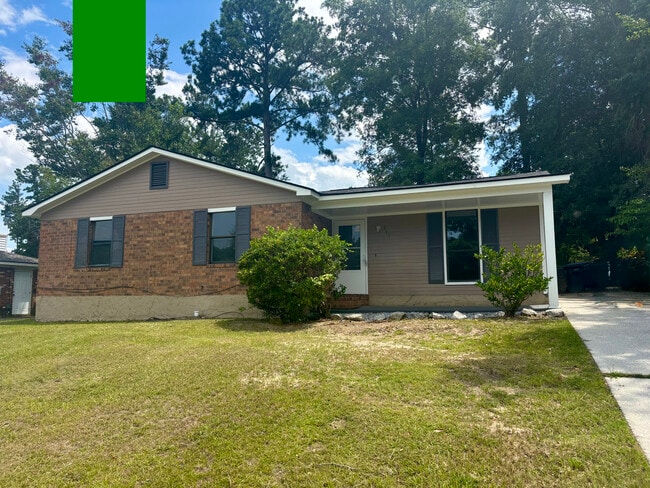 Photo - 2718 Bennington Dr