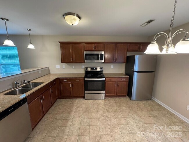 Photo - 4183 Broadstairs Dr SW