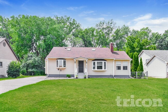 Building Photo - 2545 Edgerton St