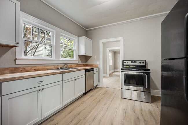 Photo - Freshly Updated 3 Bedroom House