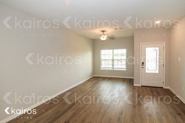 Photo - 125 Declaration Ln