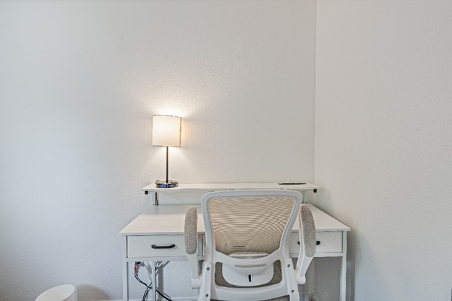 Photo - 804 Sylvia Ln