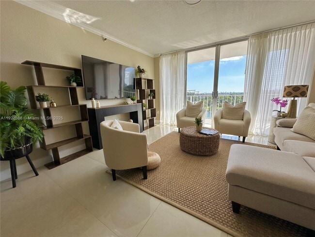 Photo - 1700 NW N River Dr Unit 907