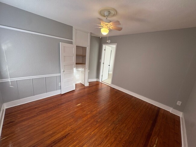 Photo - 3 Bed / 2 Bath Single-Family Home Near Dow...
