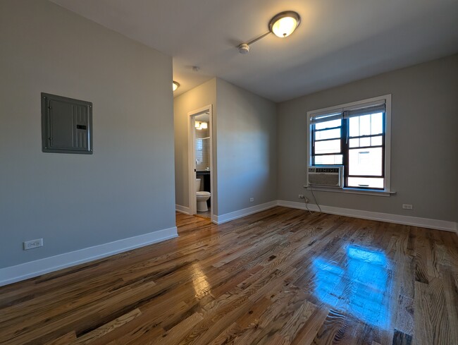 Photo - 908 W George St Unit 2904-L1