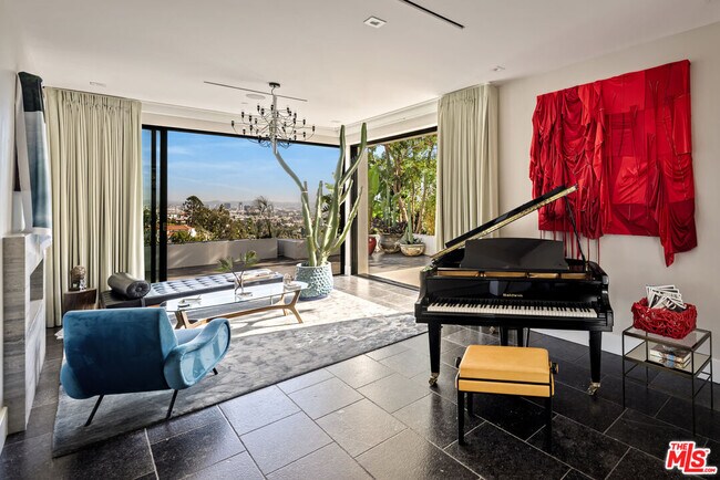 Photo - 8080 Laurel View Dr