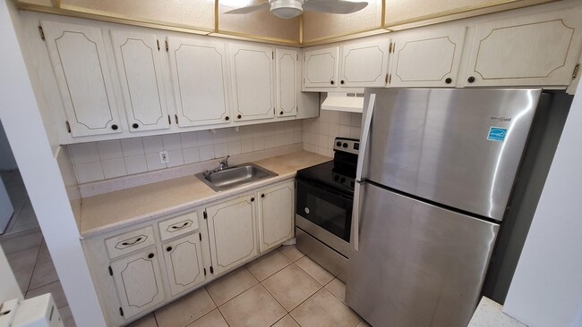 Photo - 368 Camden P