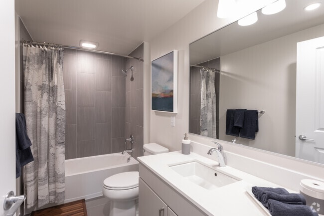2BR,2BA - 1,331SF