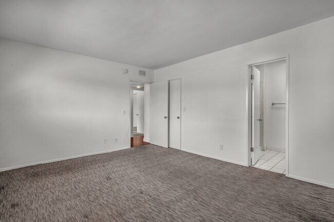 248 N Rexford Dr Unit 4