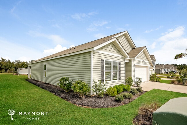 Photo - 105 Clover Walk Dr