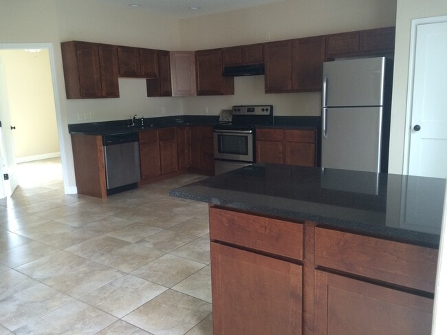 Photo - 902 N East St Townhome