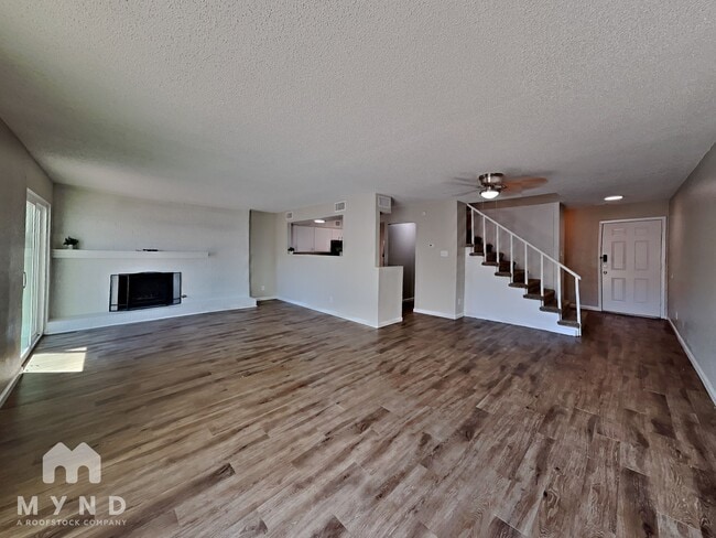 Photo - 3256 63rd St