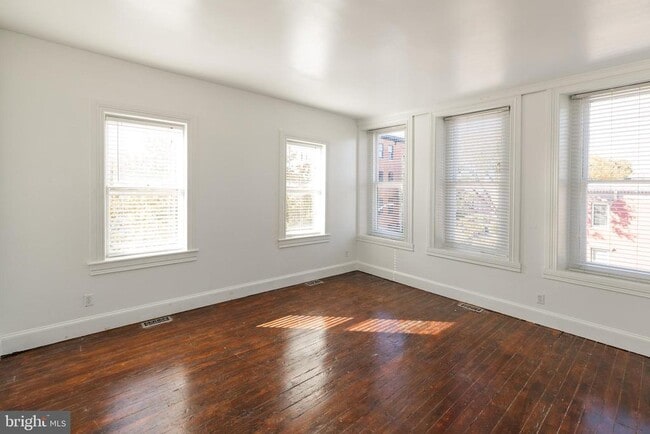 Photo - 1047 Hollins St Unit 2