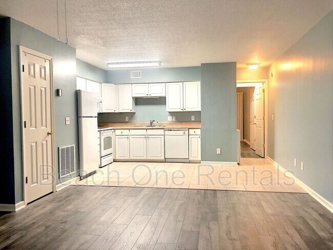 Photo - 416 Cambridge Cir Unidad H3