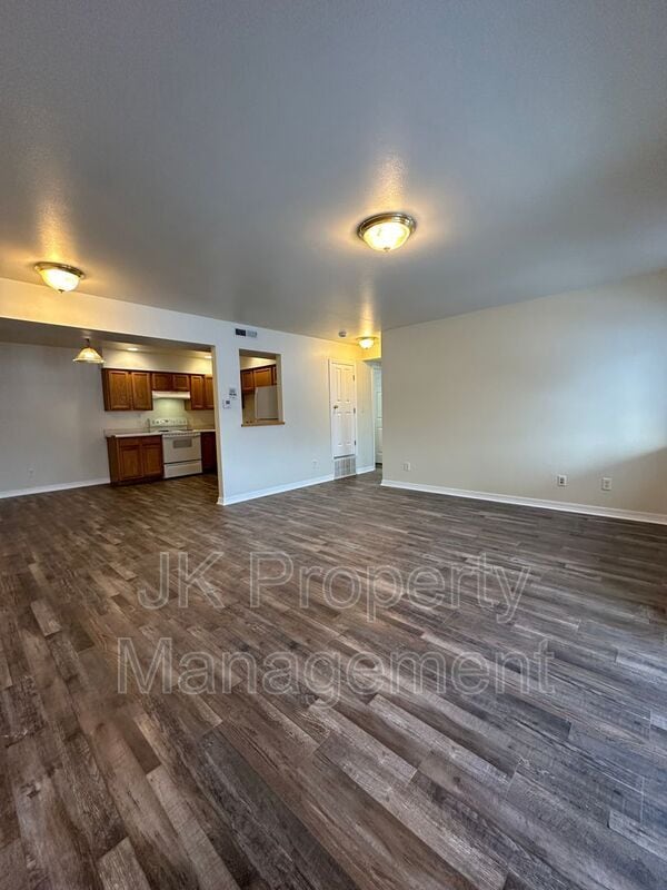 Photo - 1210 5th St S