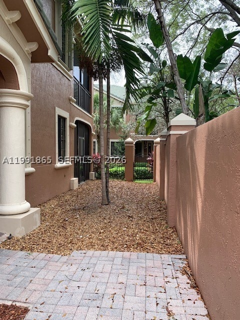 2800 Kinsington Cir