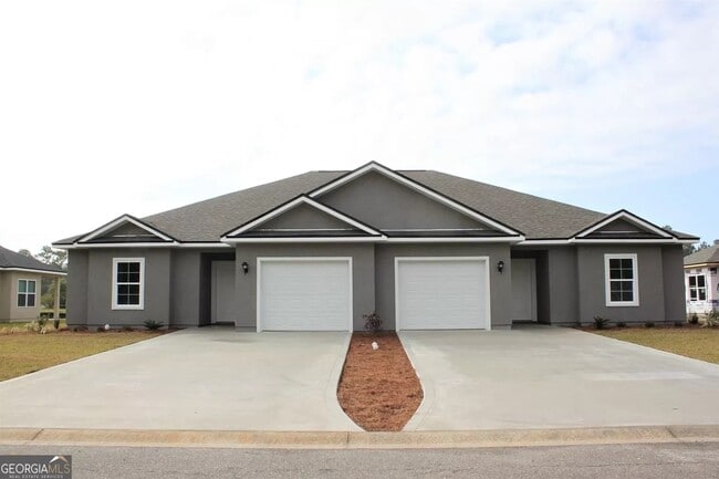 Building Photo - 123 Gary Cir