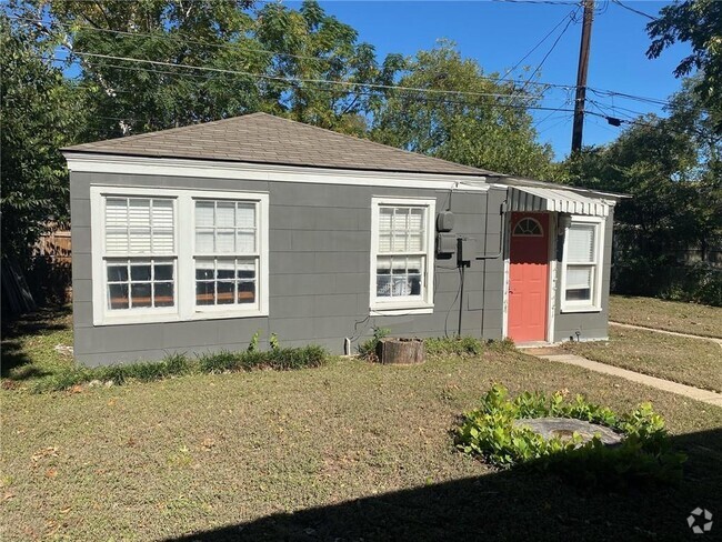 Building Photo - 1020 Ellingson Ln Rental