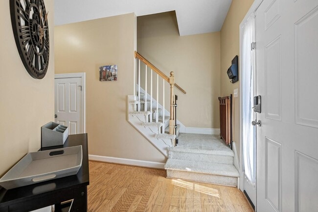 Photo - 323 Fox Hill Rd