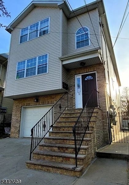 Photo - 12 Halleck St