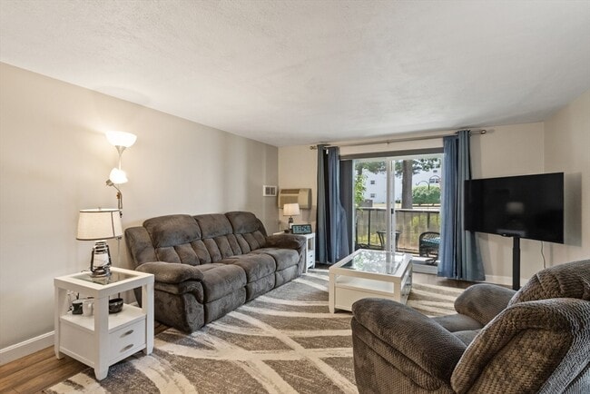 Photo - 46 Greentree Ln Condo Unit 16