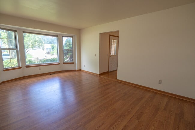 Photo - 42091 Greenwood Dr