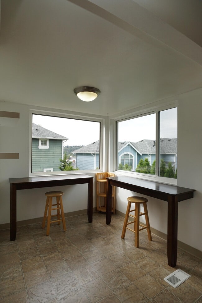 Photo - 329 Renton Ave S