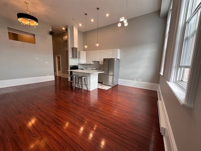 Building Photo - 61 Mill St Unit 6