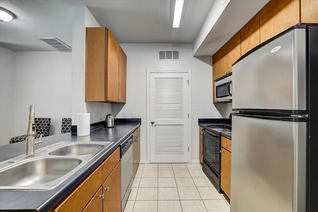 Photo - 2515 Pearl St Unit 210
