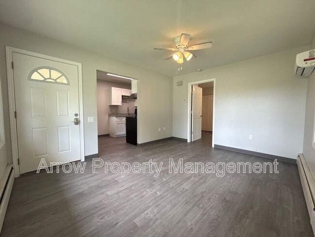 Photo - 407 H St