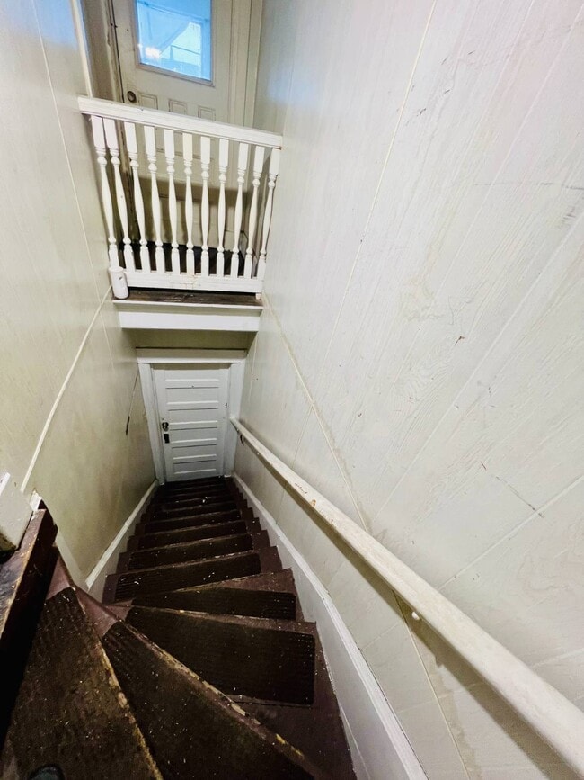 Photo - 163 Market St