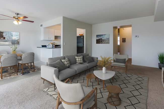 Sala de estar - Lake Forest Apartment Homes
