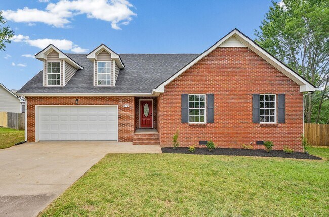 Photo - 270 Harold Dr