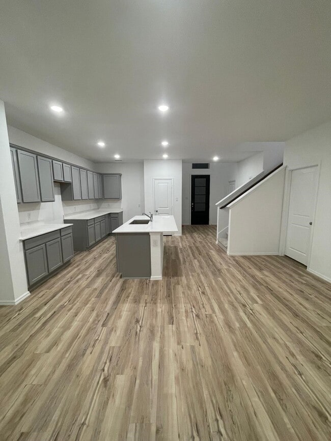 31511 Silverthorne Bush Dr