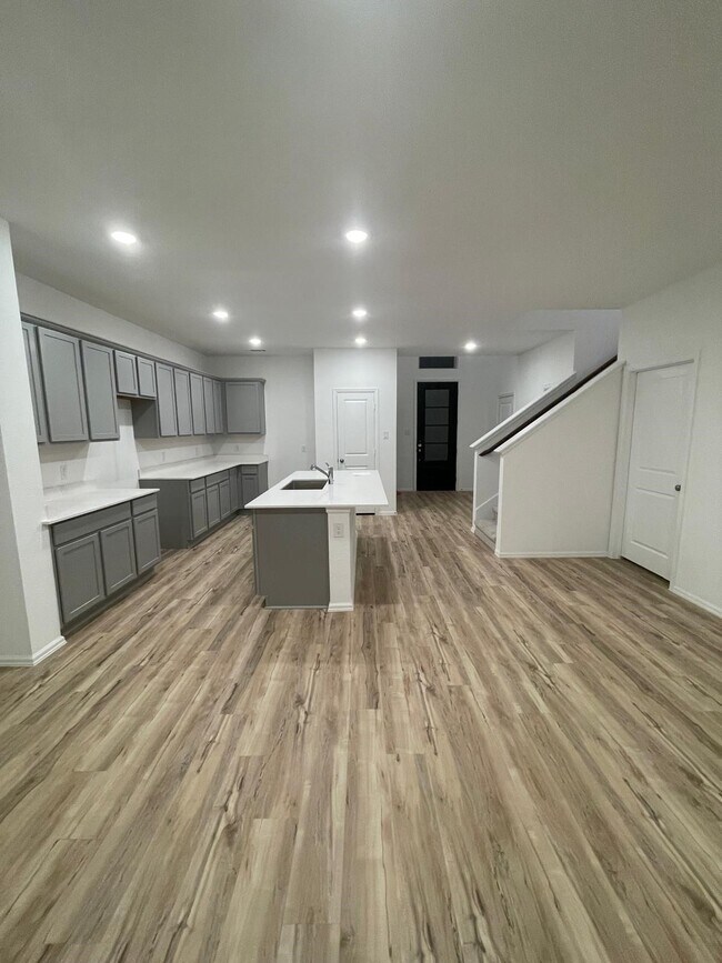 Photo - 31511 Silverthorne Bush Dr