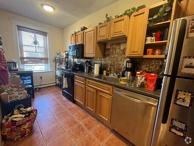 Building Photo - 12 Ransom Rd Unit 6 Rental