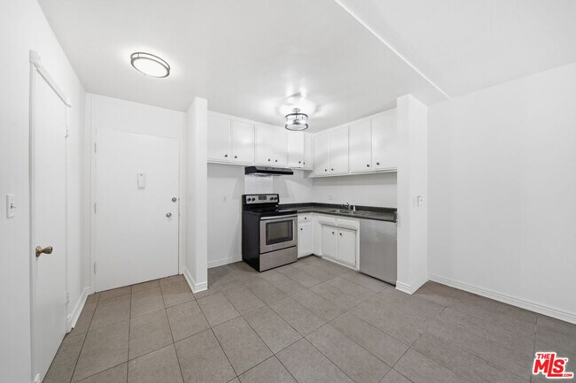 Photo - 425 S Kenmore Ave Unidad 111