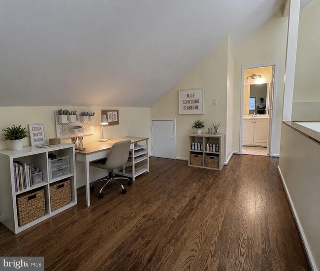 Photo - 1661 Cedar Hollow Way