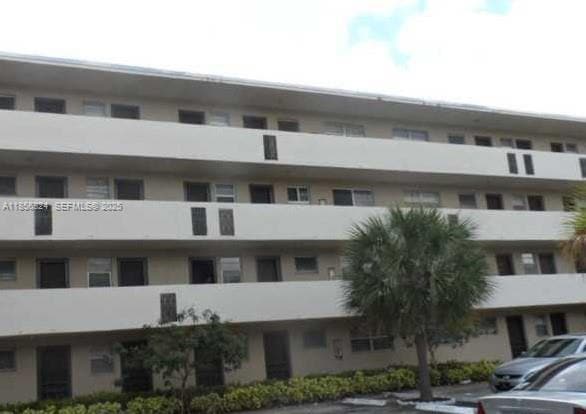 Building Photo - 1690 NE 191st St Unit 315-1