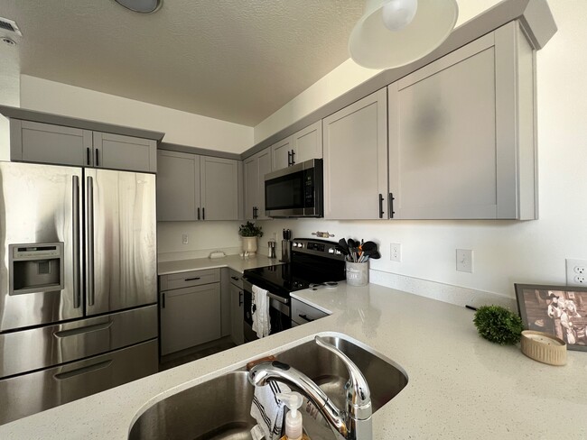 Photo - 1886 3330 W Unit F201