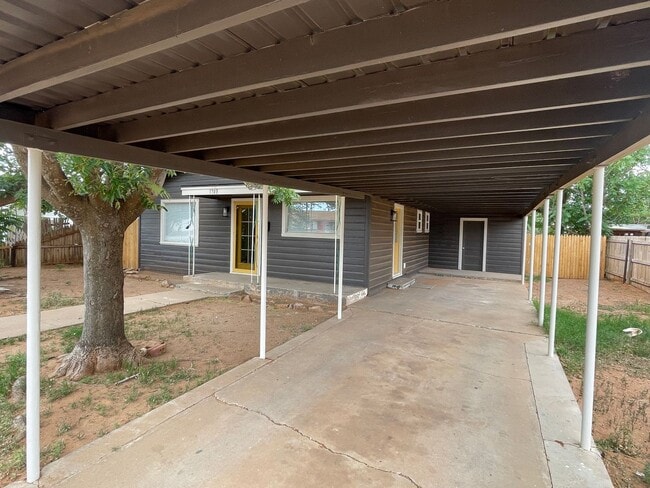 Photo - Fresh, Fun, 3-bed, 1-bath Lamesa Home