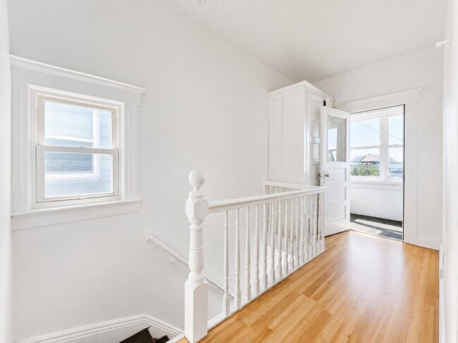 Private 2nd Floor! - 22 Harrison Ave Unit 2