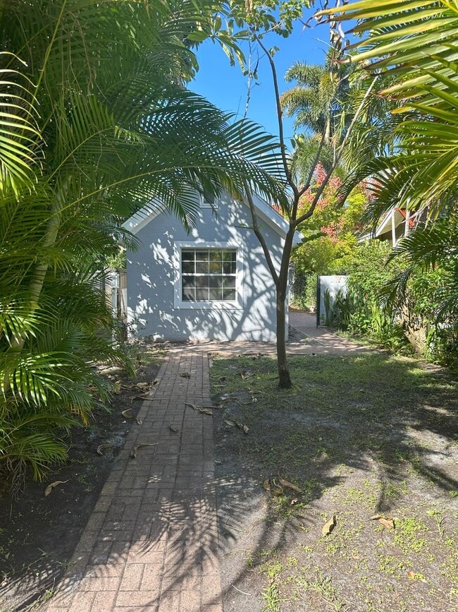 Photo - One bedroom, one bath beautiful home near Crescent Lake- move in now- 1/2 off first month rent an...